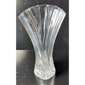 10" Clear Flower Floral Vase Flared Fan Shape Sweeping Swirl Cut (Z5C)